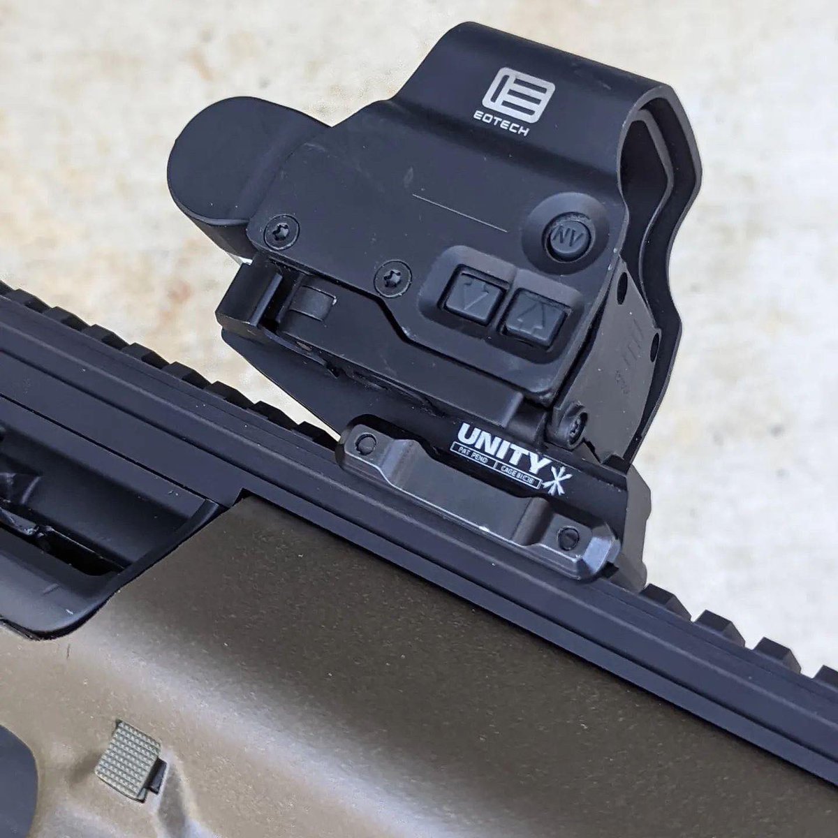 EOTECHInc's tweet photo. For your perfect #EOview โ do you run a riser?
PC: @firing_device_electrical_m57 on IG https://t.co/MMPEZhIPBI