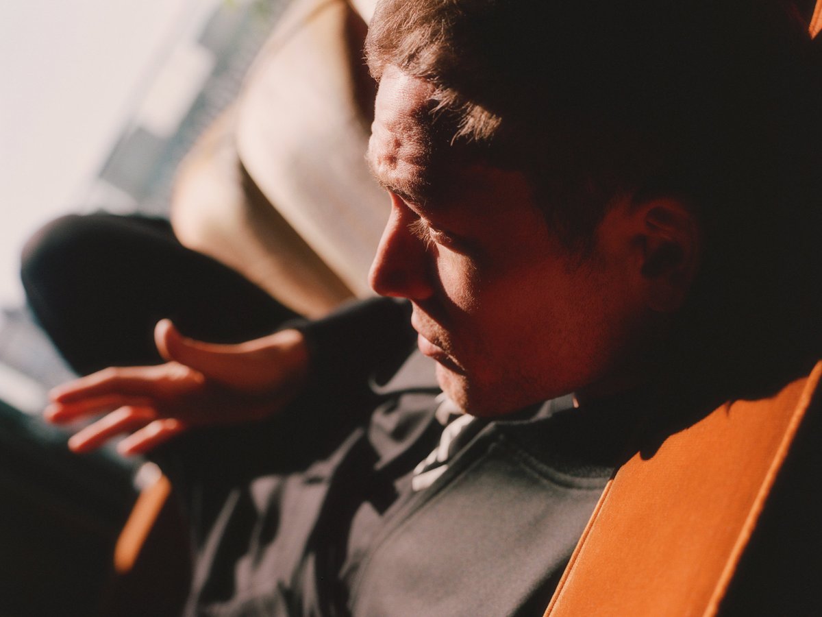 taronfanpage's tweet photo. 📸 Taron Egerton photographed by Ana Cuba for The New York Times 

(credit: @TaronEgertonCom) https://t.co/QCVSsVUkGV