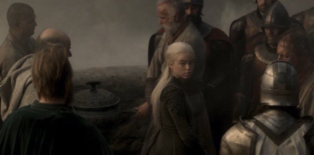codcobain's tweet photo. AND THATS HOW YOU CLEAR A BITCH #HouseoftheDragon #HOTD https://t.co/C8abNPwqlS