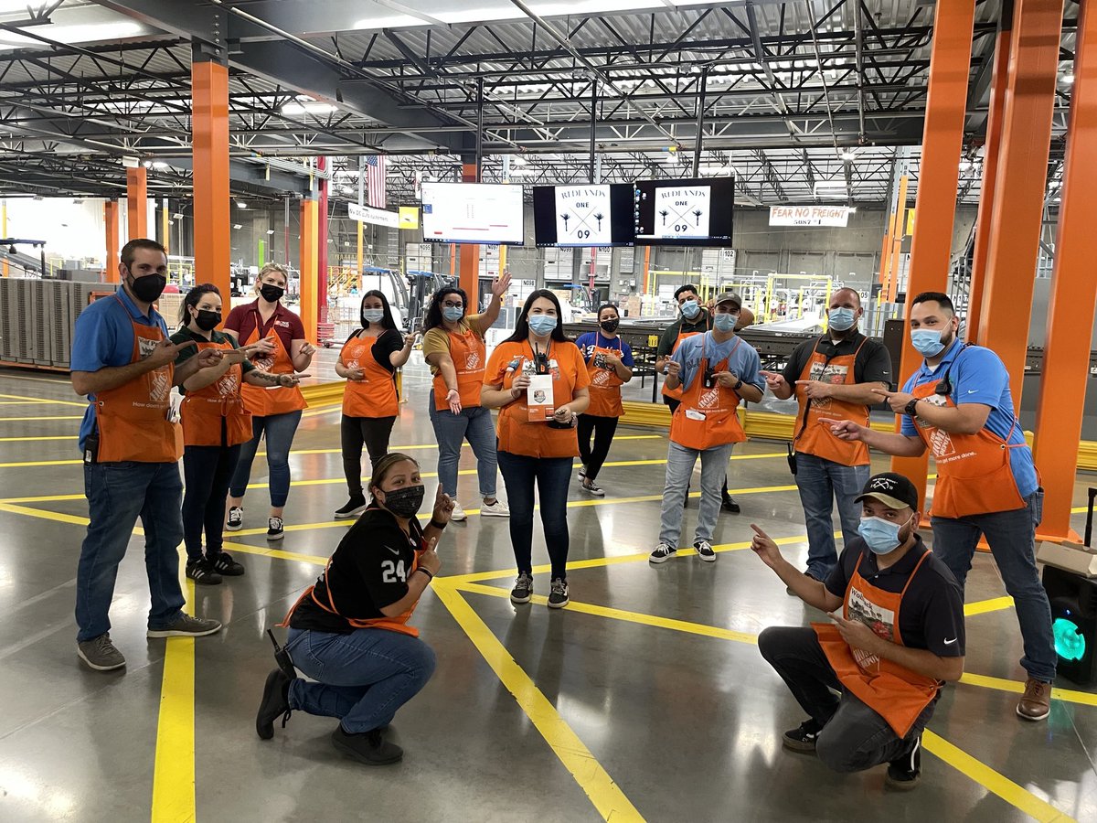 silviac40349786's tweet photo. Anniversaries/ recognition . @Aran_5087  @BillDunn5087  @HPacheco5087  @BriArellanez @rayray5641  @Enrique_Landin7  @DoraJ_RDC   @THD_NadiaPopp https://t.co/PRjVLgGOdf