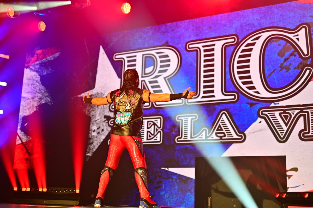 Realricodlv's tweet photo. Everyone has a chapter they don’t read out loud…

#RICOnstruction

🇵🇷: @realricodlv 
🏟: @FullSail 
📸: @tussle_mania 
👖: @laluchalady https://t.co/nxCKORCyuu