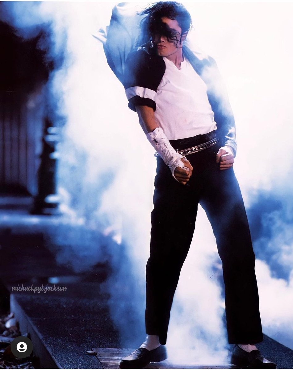 YashweeS's tweet photo. ♾️ King of Pop
#MichaelJackson #KingOfPop 
#birthday #KingofPopMichaelJackson https://t.co/0G6ywLWmO4