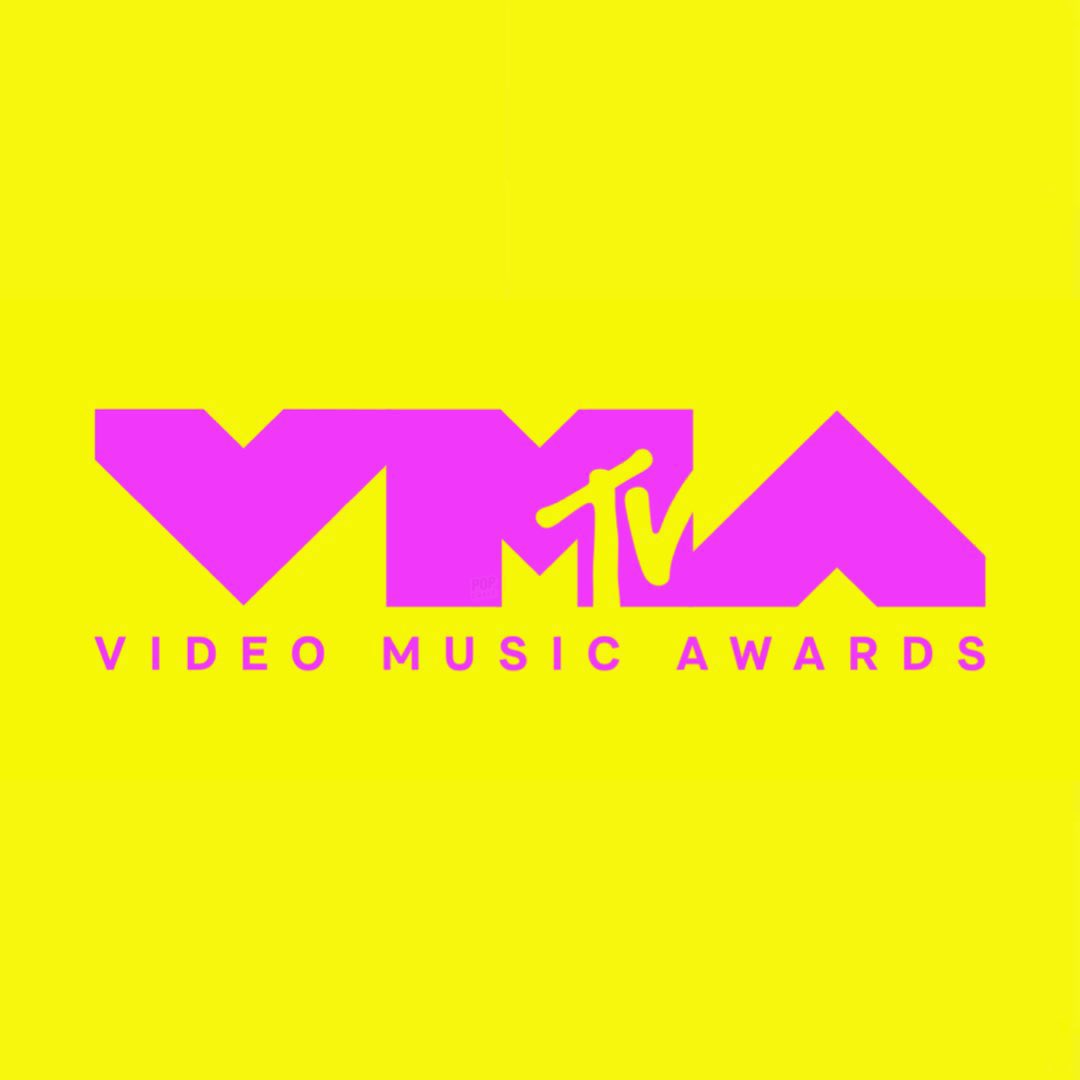 PopCrave's tweet photo. #BadBunny wins ‘Artist of the Year’ at the #VMAs. https://t.co/AE2tt4Snnw