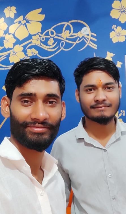 Shivamshri_2829's tweet photo. जन्मदिन की अनन्त शुभकामनाएं प्रिय भांजे @_rajsrivastava 🎂🎂 ❤️❤️
माता रानी से आपके दीर्घायु उत्तम स्वास्थ्य व उज़्ज़वल भविष्य की कामना https://t.co/0FTNhnaPbA