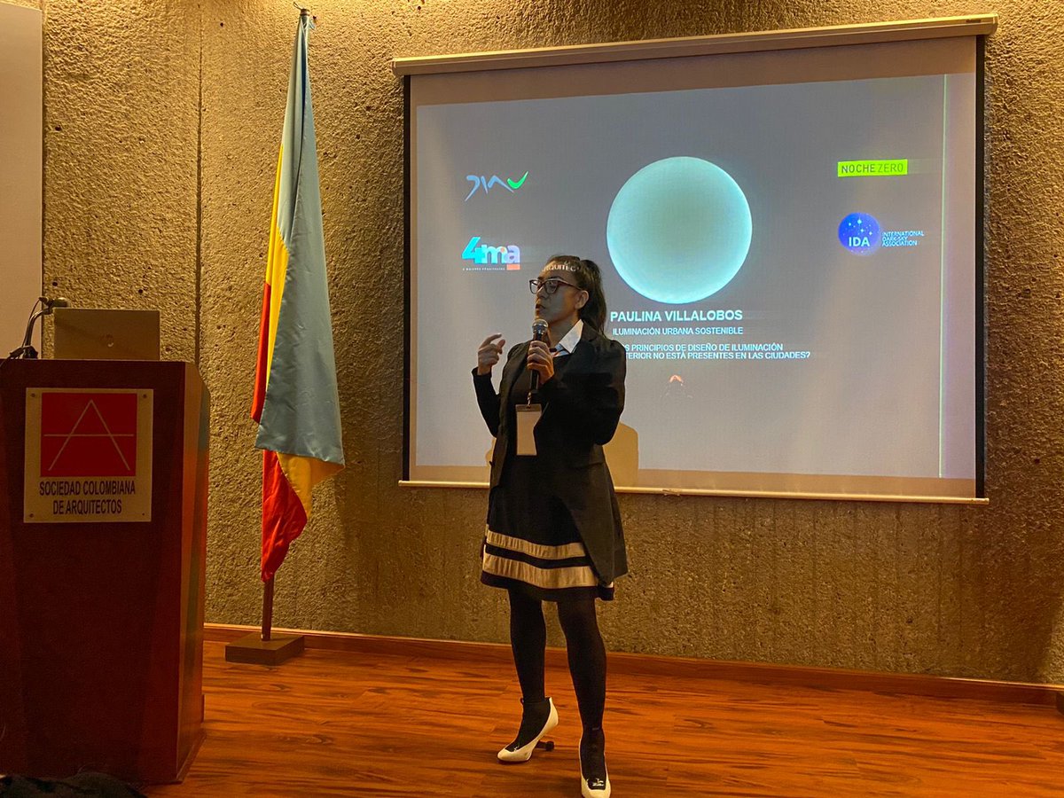VillaComic's tweet photo. Presentaciones en Bogotá, Colombia:
-Sociedad de Arquitectos de Colombia
-Asociación de Universidades de Colombia
-Cámara de Comercio de Bogotá
Junto a @ANIChile_ apoyado por @corfo #4MA #diavlighting #nochezero
Para hablar de luz ciudad y protección de la noche https://t.co/bSVvBoKZON