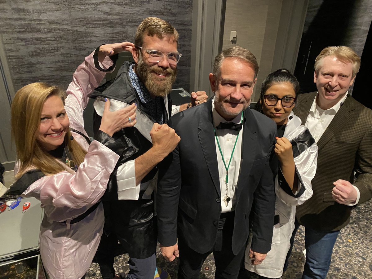 Breakingbanks1's tweet photo. In anticipation of #Finovate Fall, we're replaying Fintech Fight Club with MC @GregPalmer47, referee @JPNicols, and #fintech fighters @wadearnold, @lcdavis1225, @ambika_sh, &amp; @rshevlin. It’s a battle of ideas and perspectives you don't want to miss! 🥊 🎧 https://t.co/nkYoMOpQ7Y https://t.co/LVHUUHEcPV