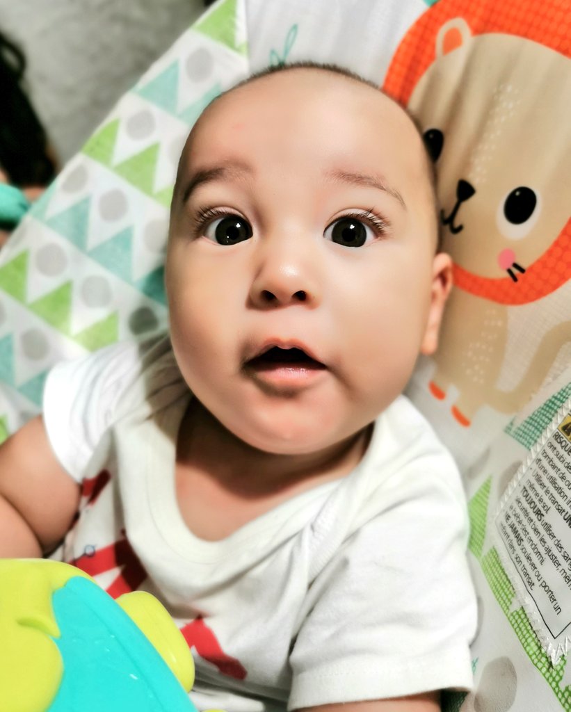 MamaBuha's tweet photo. Mi ♥ se derrite con la hermosa bendición que Dios me ha regalado.
Pido al cielo que me de fuerza y vida para que mis brazos lo sostengan cuando el lo necesite, levantarlo y verlo sonreír o secar sus lágrimas.Bello pedazo de mi cielo #grandmalove #DiaDeLosAbuelos #becauseimhappy https://t.co/1s81M0T9yZ