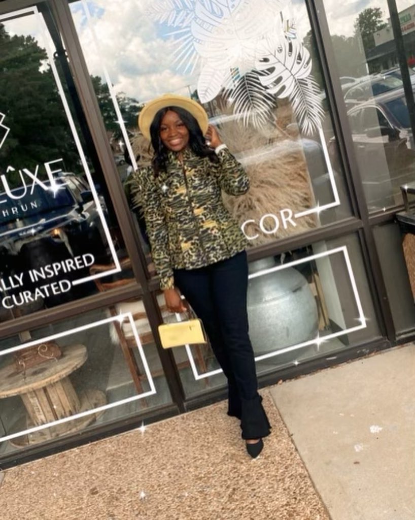 AlexandriaJ_IAm's tweet photo. I will BET on ME && my BUSINESSES every time !
#DoYourThangMrsJones βπΎ
#iPrayiSlay ππΎ https://t.co/IbOlBZccNN