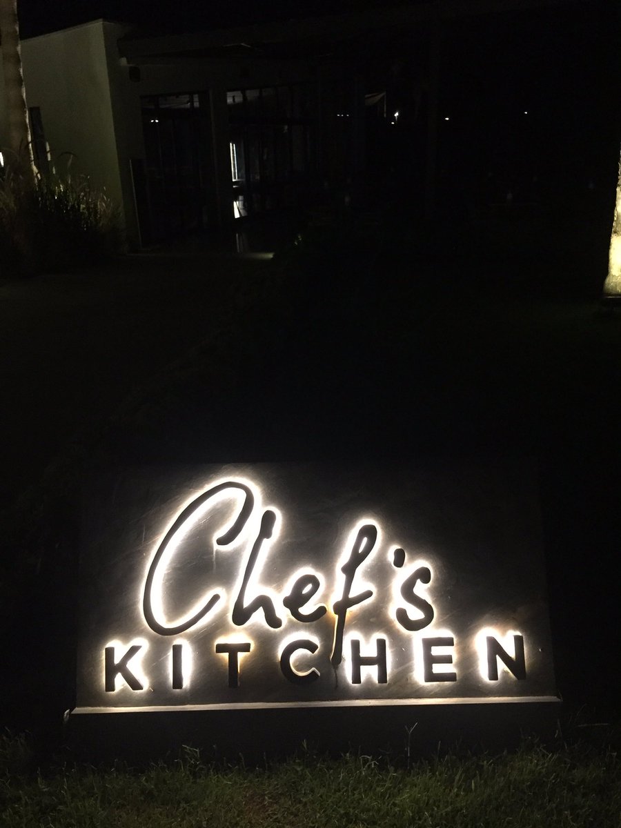 aysnraysays's tweet photo. #chefkitchen ๐ค๐ปโจ https://t.co/kA8MlZ3YlT