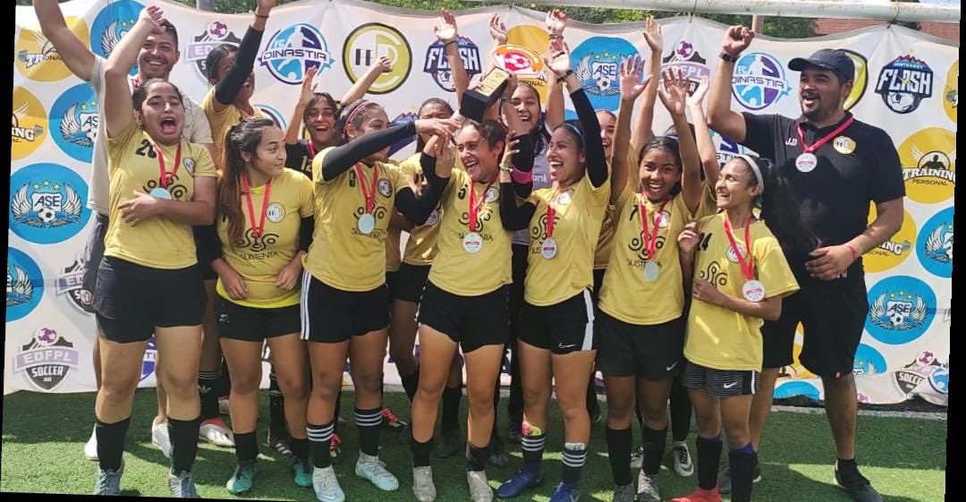 _CFFP's tweet photo. 🏆 ¡SOMOS CAMPEONAS! 🥇
#CopaRelampagoSur⚡️ https://t.co/rx0GPwrezC
