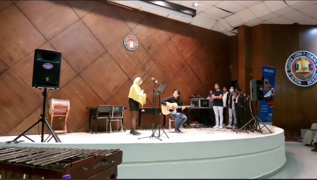 TamyaMoran's tweet photo. Canto Indígena - Jututo Raymi 2022 
Alumna: Andrea Garcia
Guitarra: Sam Kleinner
Tema 1: Ashintinti 
Tema 2: Pampamanta Urpiku 
#Fauce #Uce https://t.co/wrhgEE5skc