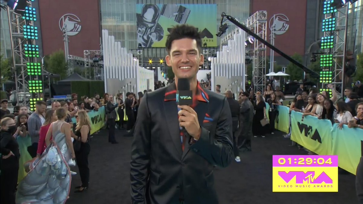 MTVSchedule's tweet photo. #VMAs https://t.co/nOpH1G7Rf5