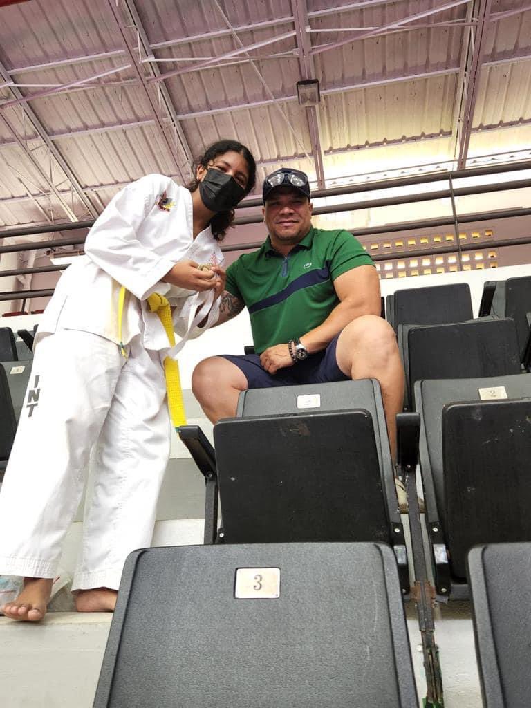 josememoglez's tweet photo. ¡Buenas Tardes!
Domingo exquisito con la que me llena el Alma mi amada hija Viviana, en sus competencias de Taekwondo en #Humacao vivo ORGULLOSO de ti hija Te Amo. Adelante aquí siempre estaré. #LaNenaDePapi #DueñaDeMiCorazon https://t.co/iQfeRpYDvS