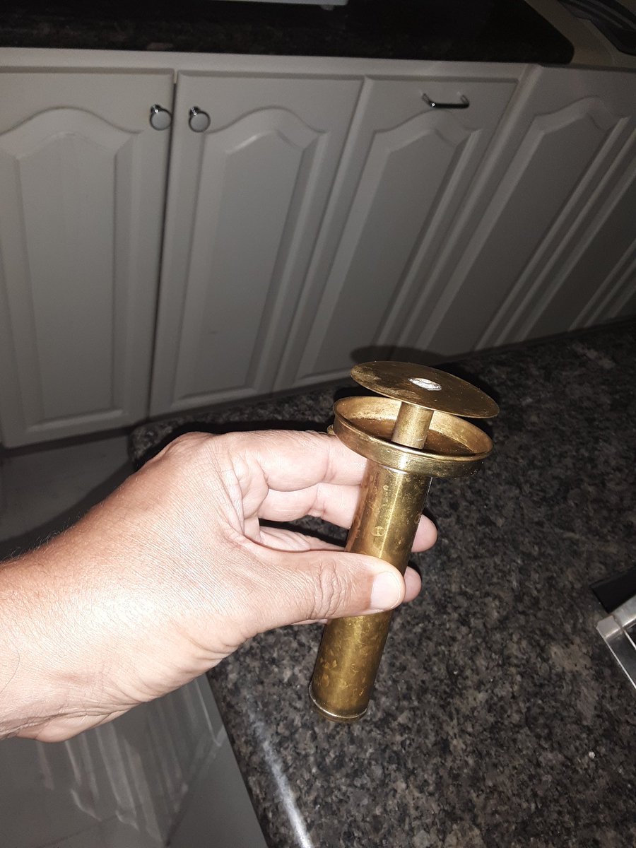 rodolfojosegar2's tweet photo. @MLSantorini Reflexión. Él aparato para hacer #falaces, lo compré en #Sudán. Él precio al cambio fue $1. Hasta cuando debemos permitir, que nos estafen. https://t.co/yeAchmy9E2