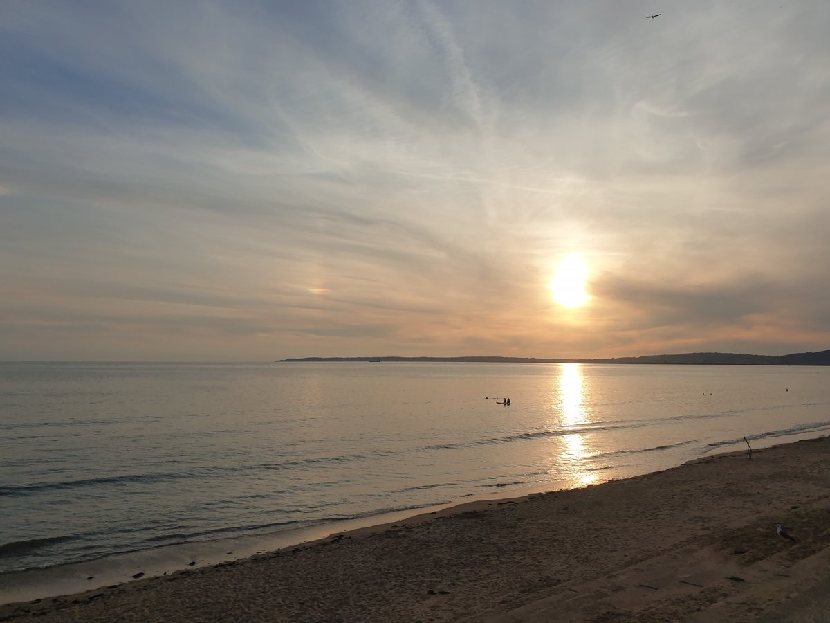 RavensRetreat's tweet photo. #Sunset #Wales https://t.co/dMR1gl8vD9