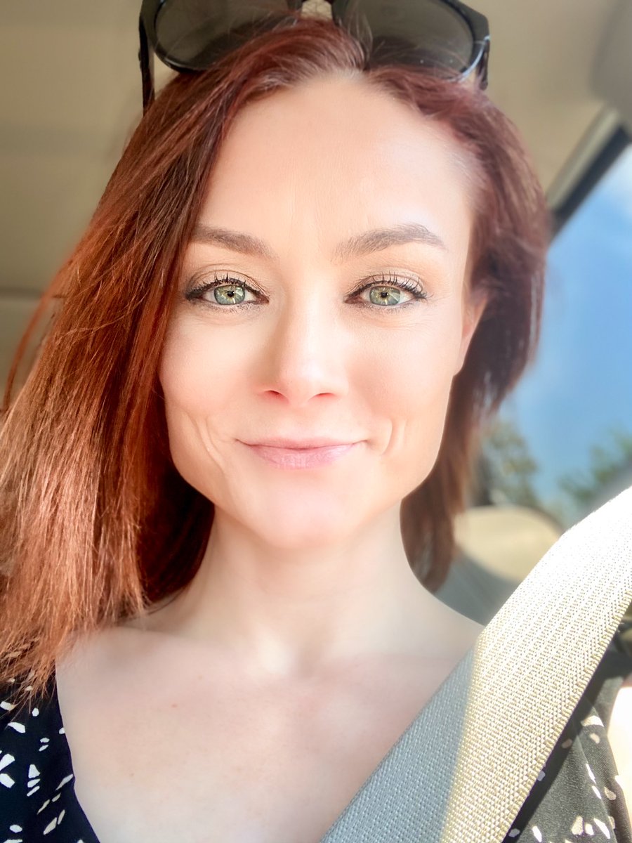 Lady Glaucomflecken (she/her) tweet media