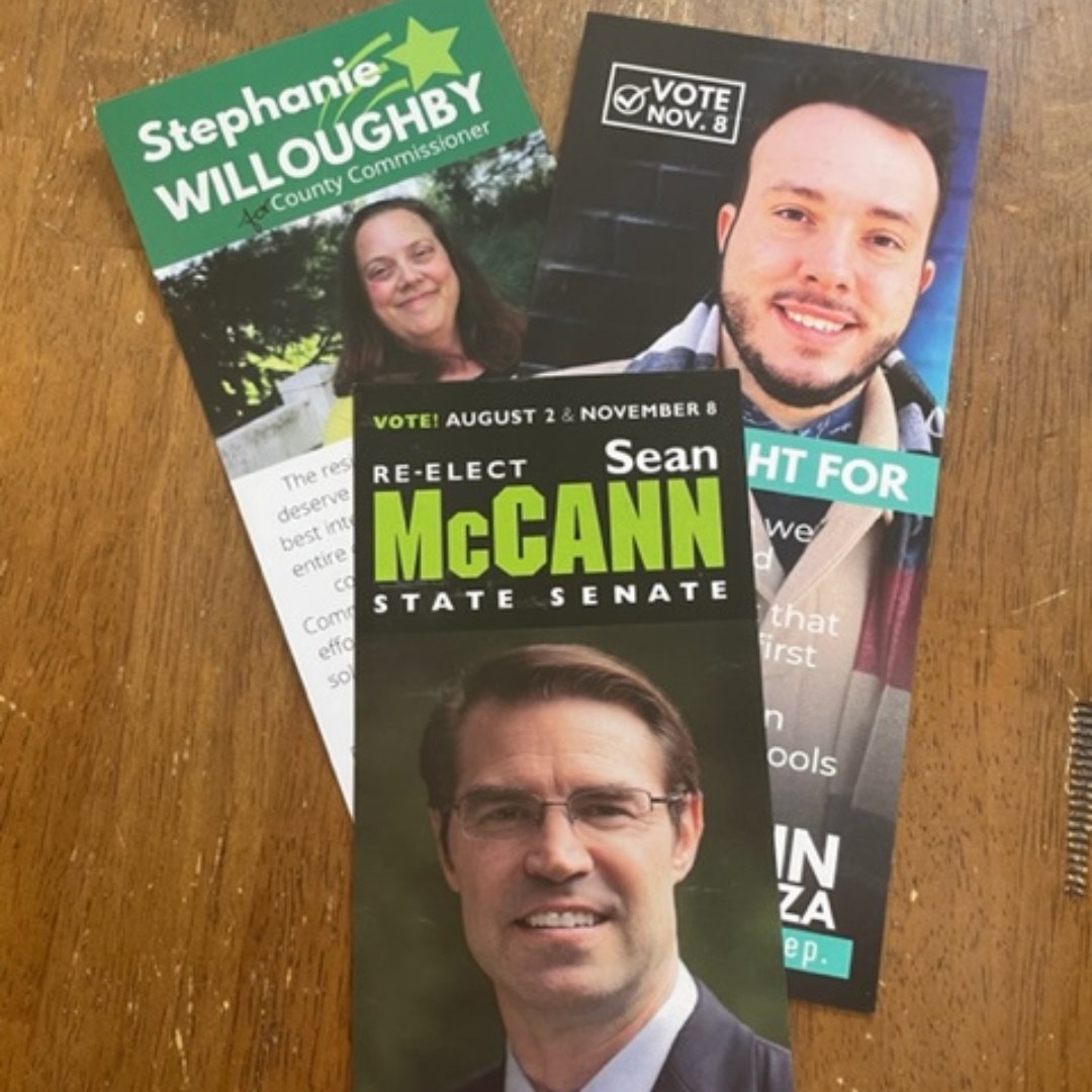 vote4willo's tweet photo. Loved knocking on doors in my neighborhood this weekend! It was great meeting folks! Please vote for Justin Mendoza for state house and re-elect Sean McCann for state senate. And me for County Commissioner! #voteblue #midems https://t.co/TUbTm3vJR3