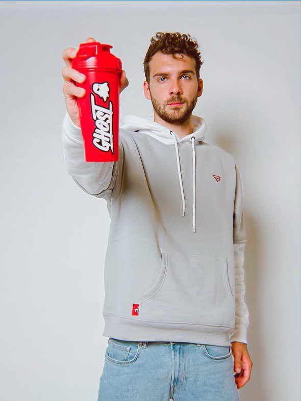 simplyproze's tweet photo. Proud to annonce that I am officially partnered with @ghostlifestyle 👻 
Use code "FAZEPROZE" for 20% off the site/app. https://t.co/kvHyb65n0C