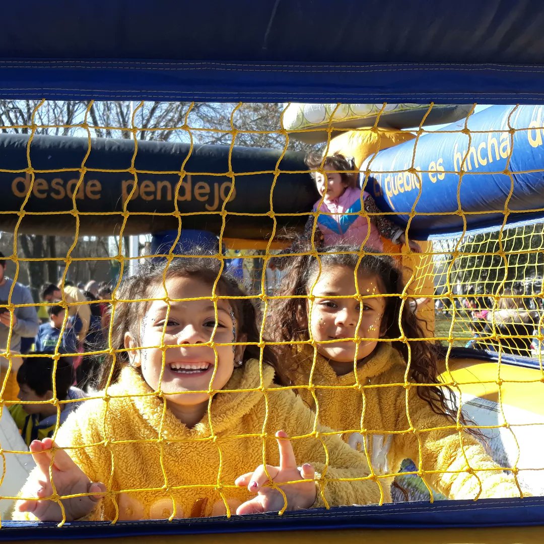 CARCSocial's tweet photo. ¡Más de 300 canallitas en Roldán! 🇺🇦

Hoy participamos del festejo del #DíadelaNiñez de la Municipalidad de Roldán. Llevamos inflables canallas, juegos y regalos junto a la Filial de Roldán. https://t.co/wN9KaefcNt