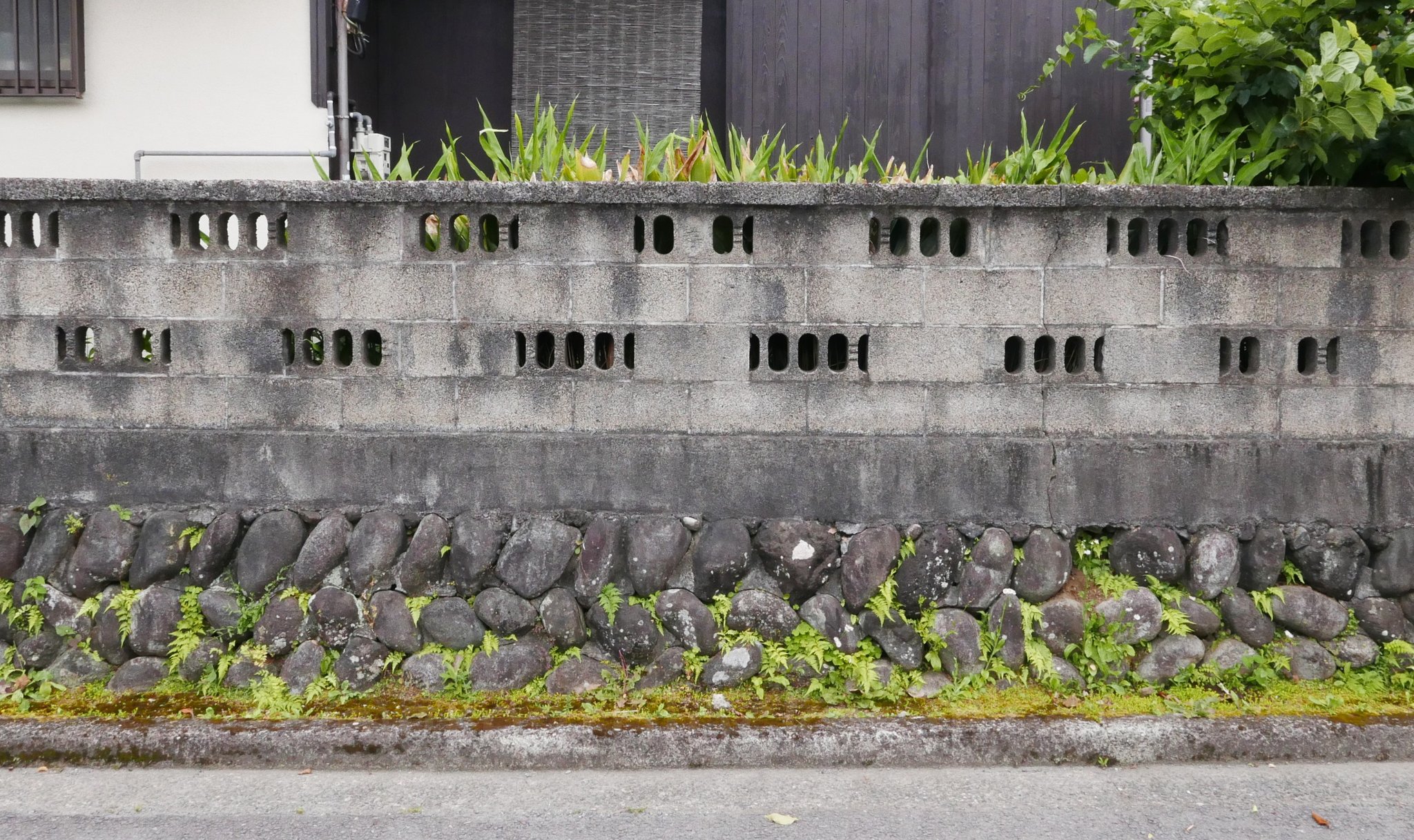 穴あきブロック Twitter Search Twitter