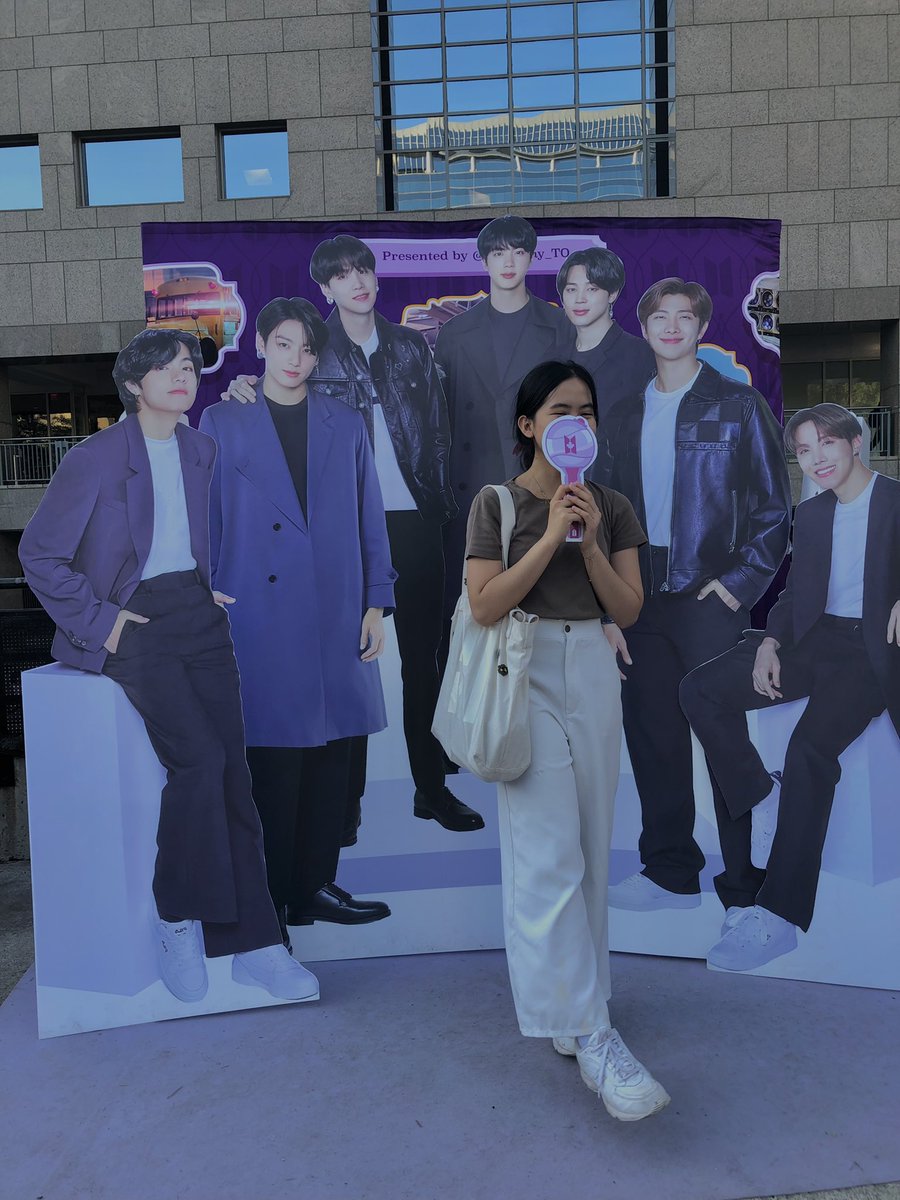 luvlyjbsj's tweet photo. so much love to @ArmyDay_TO 💜
#TorontoBoraClub
#Tokofest
#TKF2022 https://t.co/sh531dfjvg