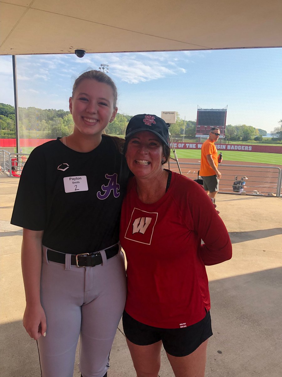 paytonjsmith_22's tweet photo. Thanks for a great camp yesterday! I learned a lot and had a great time! @BadgerSoftball @YvetteHealy @Coach_Veee https://t.co/33EYa2rRdN
