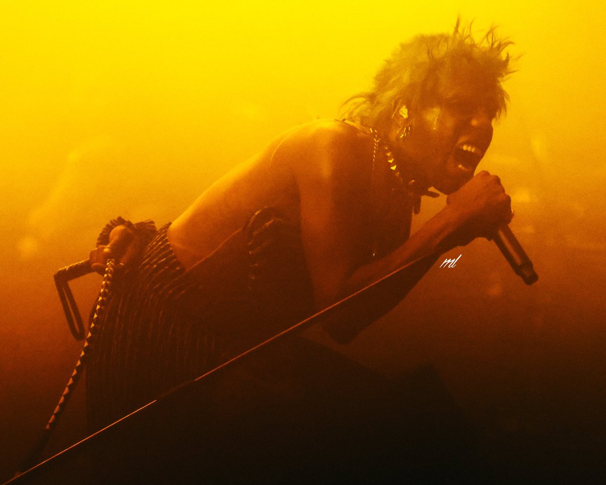 .<a href="/YvesTumor/">Yves Tumor</a> // Photography by Milo Lee