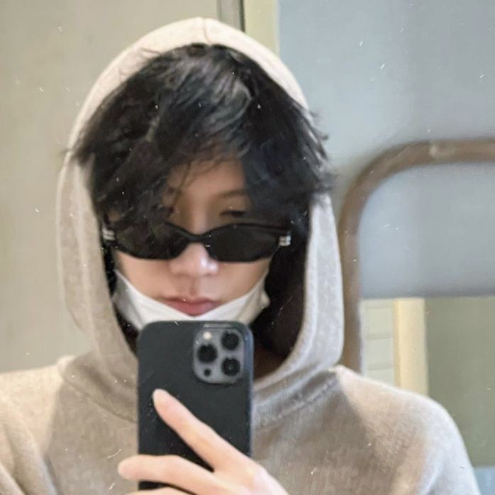 ♱ 2k!! tweet media