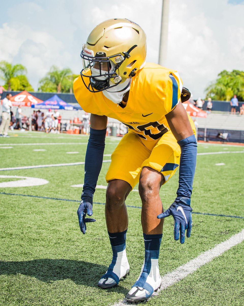 ShamarMorgan_'s tweet photo. First Senior Game In The Books🙏🏽💯🏈 https://t.co/jQ2iGqtQcF
