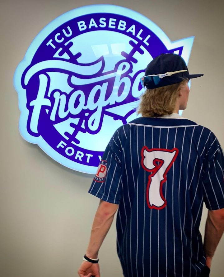 Thank you <a href="/JohnnyD_12/">John DiLaura</a> <a href="/kmwink8/">Kyle Winkler</a> @kirk_saarloos and the rest of the <a href="/TCU_Baseball/">TCU Baseball</a> coaching staff for an amazing camp today! I will definitely be back!