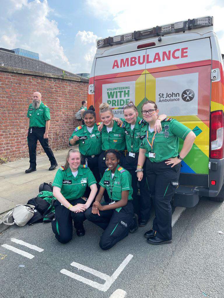 #askme what Great Manchester has been up to celebrating Pride 🌈🐝! Cadets from all across Manchester have been at @ManchesterPride this weekend doing loads from treating patients to celebrating in the parade