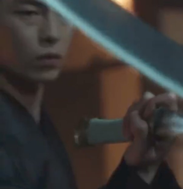 uri_buyeon's tweet photo. um am I the only one who noticed that in the preview of part 2 of #AlchemyOfSouls Jang uk is fighting with naksu's sword? 

#AlchemyOfSoulsEp20 https://t.co/j7pEC5a4Pc