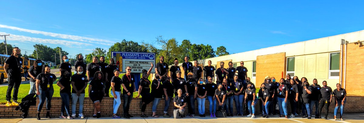 PLESPVA100's tweet photo. The PLES Panther Family is ready to Make it P.O.P. with our Kindergarten Students this Monday!! We can't wait to see you! @RyanLeighSykes @Pburg_Schools 
#MakeItPop #PopPanthers https://t.co/QKhywuxBKZ