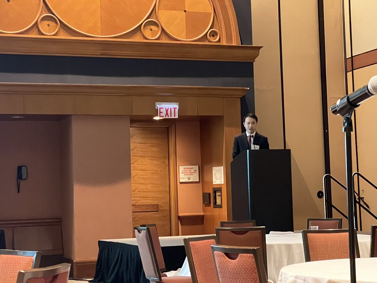 HelenSun_MD's tweet photo. Strong showing from @CLARAmediSUN and @clzhou01 from @CWRUSOM at the uro trauma/recon session of #NCSAUA22! https://t.co/ObAoMBknev