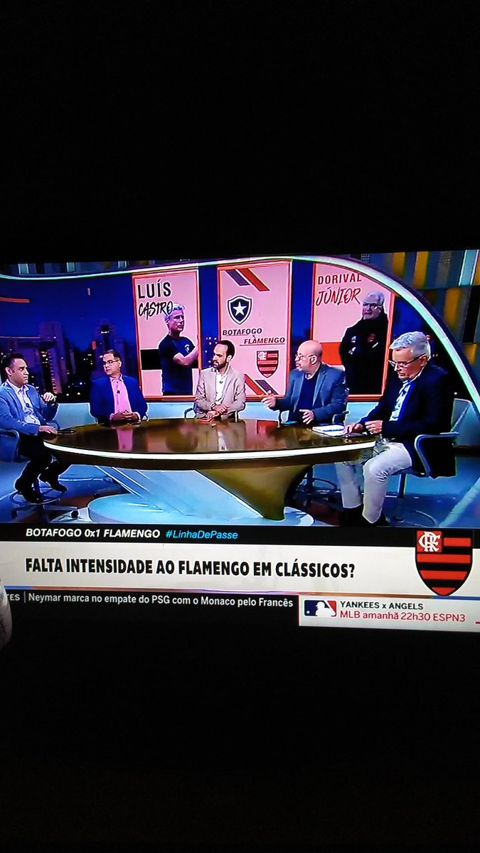 dangogoboy's tweet photo. Não falta intensidade, Flamengo hoje conseguiu colocar todos os jogadores no mesmo nível físico e sabendo que fazer dentro de campo de acordo com andamento do jogo aí sim mudanças táticas, nada é por acaso tudo caso pensando
#linhadepasse #Flamengo #flaxbot https://t.co/n3BhRvQb5K
