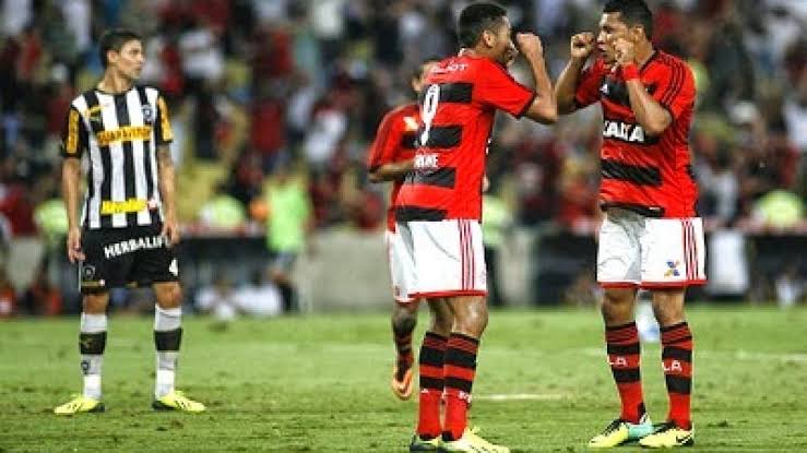 FlaDaZueira81's tweet photo. Dinheiro não compra tradição, camisa pesada e torcida! Volte sempre freguês.
#chamaotextor https://t.co/dCzO6RmVcC