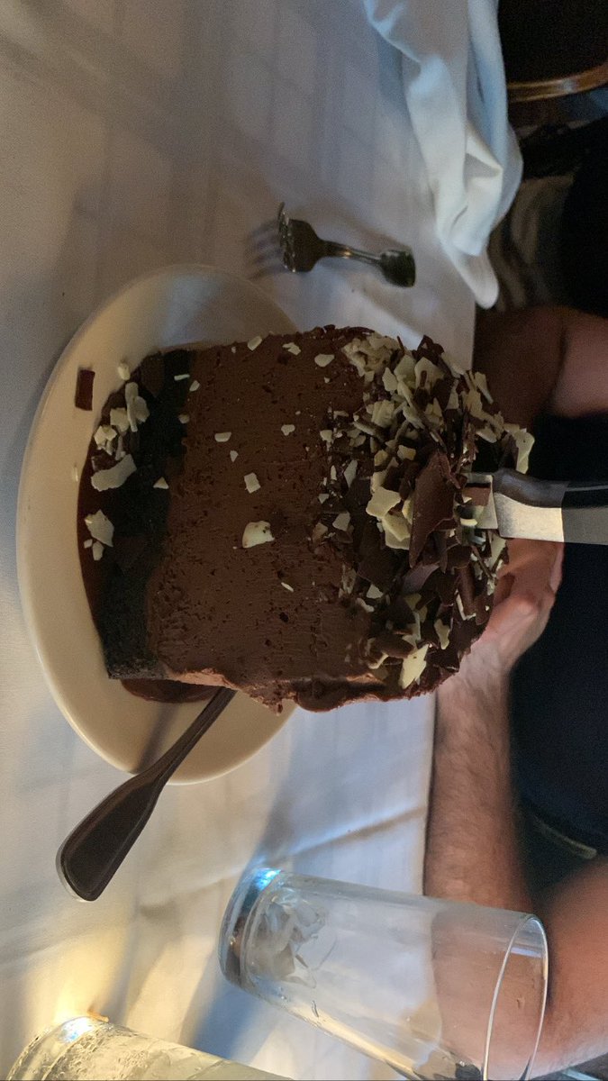 HalaAtallah3's tweet photo. Drunk in chocolate 😍 https://t.co/C0ZGXtdq3t
