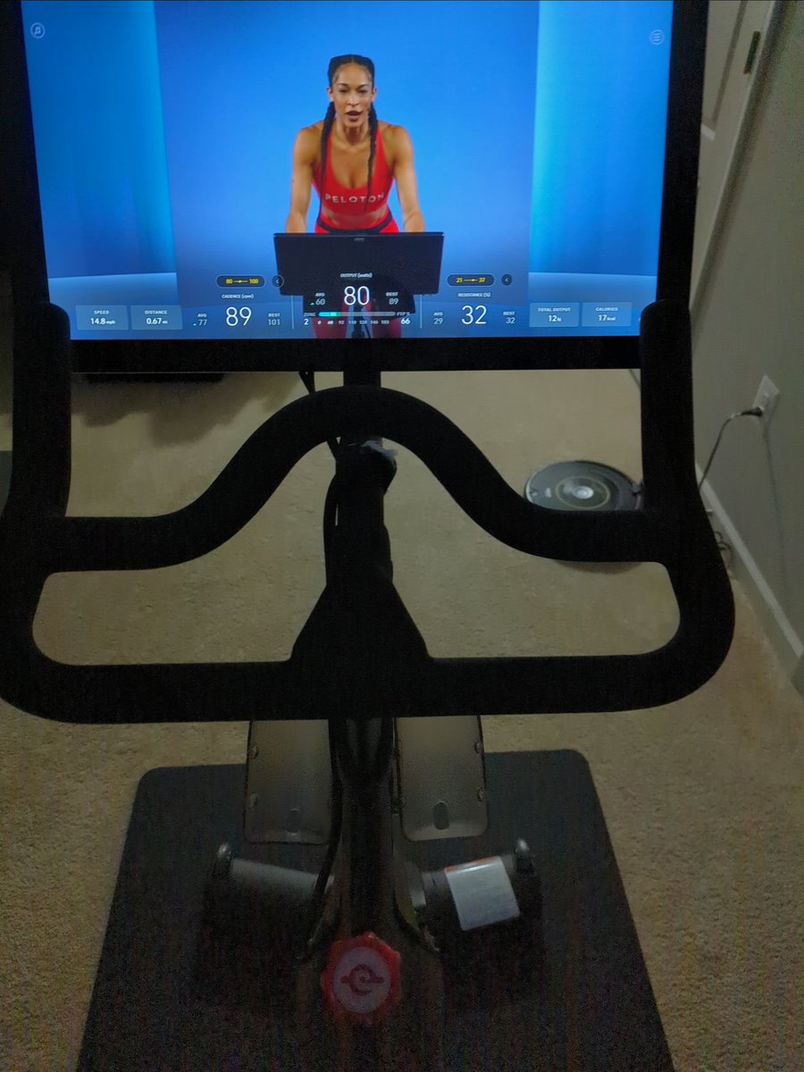 Holly Luttman-Waugh tweet media