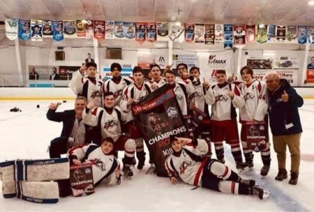 lechodelatuque's tweet photo. Un film pour raconter la victoire des Midget A aux interrégionaux https://t.co/MqeytrRS0y https://t.co/Ww5kiLGdnd