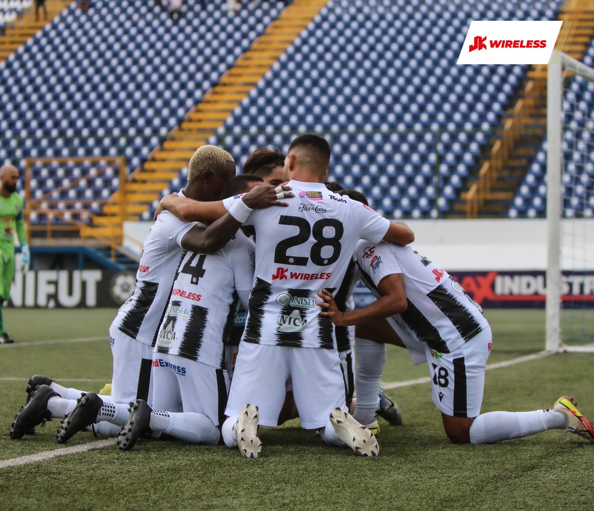 Diriangen_FC's tweet photo. ¡Lo estamos ganando! 😍
🔝 #JKWireless
#JuntosPorLaHistoria #VamosCaciques https://t.co/JVTH7Kx8vd