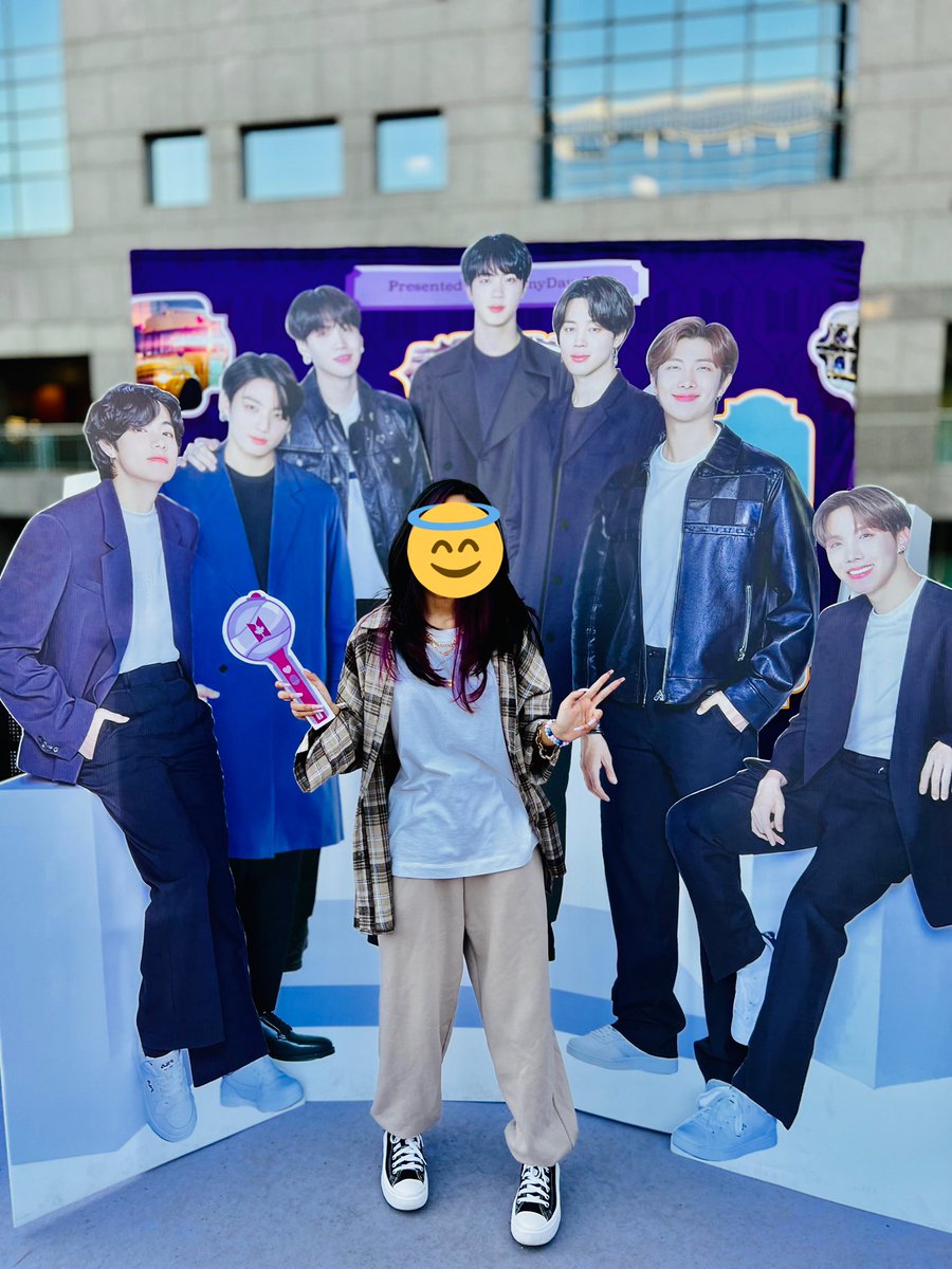 tbylunar's tweet photo. back w the tannies at #tokofest :))
thanks for holding such a cute booth today @ArmyDay_TO <33 https://t.co/Sah3og73VE