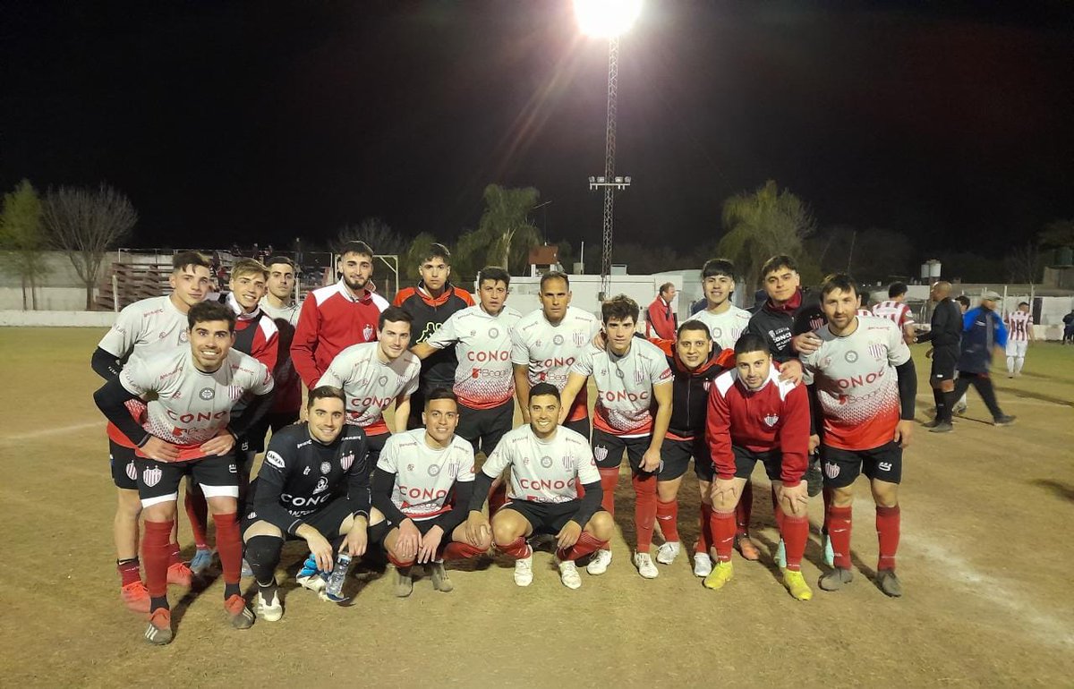 SPtirolesa's tweet photo. Victoria necesaria 💪

En el marco de la tercera fecha del Clausura de Liga Regional Colón, goleamos 3-0 a #Sarmiento.

⚽ Jonathan Taborda 
⚽ Federico Vaccari 
⚽ Alejandro Zamora https://t.co/8MfOR4UgTH