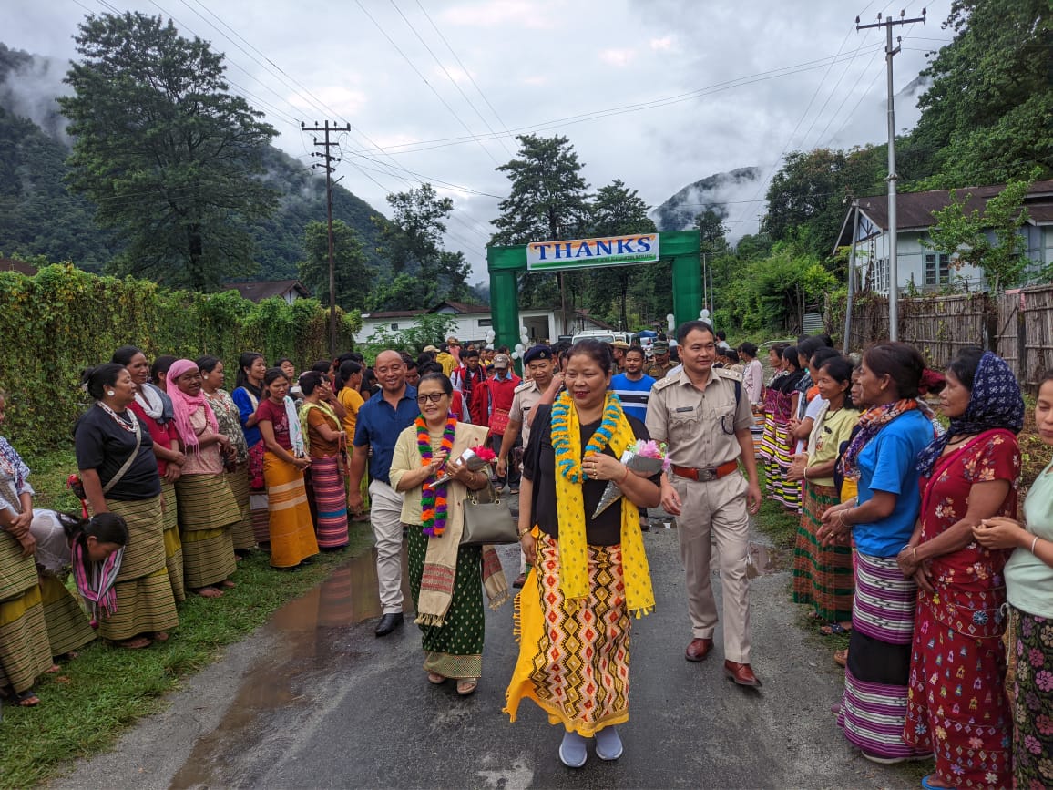 AmyaaNgo's tweet photo. A Day Legal Awareness Program at #Hayuliang #Anjaw District organized by @AmyaaNgo through the support of #APSCW. Attended by 500 participants from across various blocks of the District. Remote district of the State. 

#CMOarunachalpradesh #PMOIndia #NCW
#MyGovtArunachalPradesh https://t.co/XZSPLG9J4T