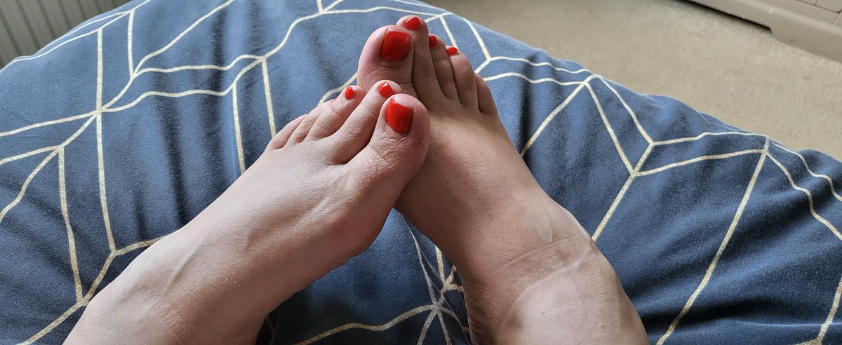 doubletoeseven's tweet photo. Freshly painted love myself a pedicure. 💜 https://t.co/ksKc8cd7ll