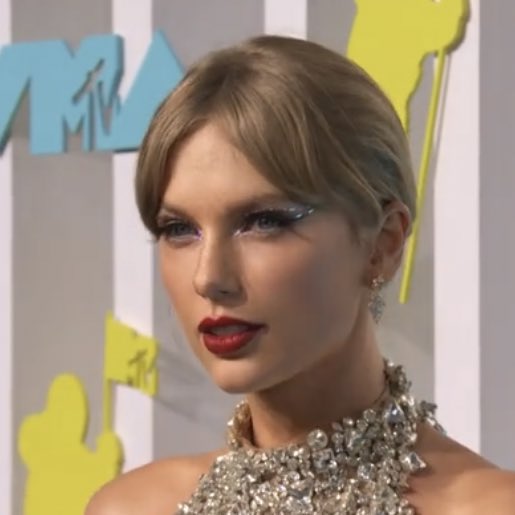 taylorswiftbr's tweet photo. TAYLOR SWIFT! https://t.co/5GKL2axEXO