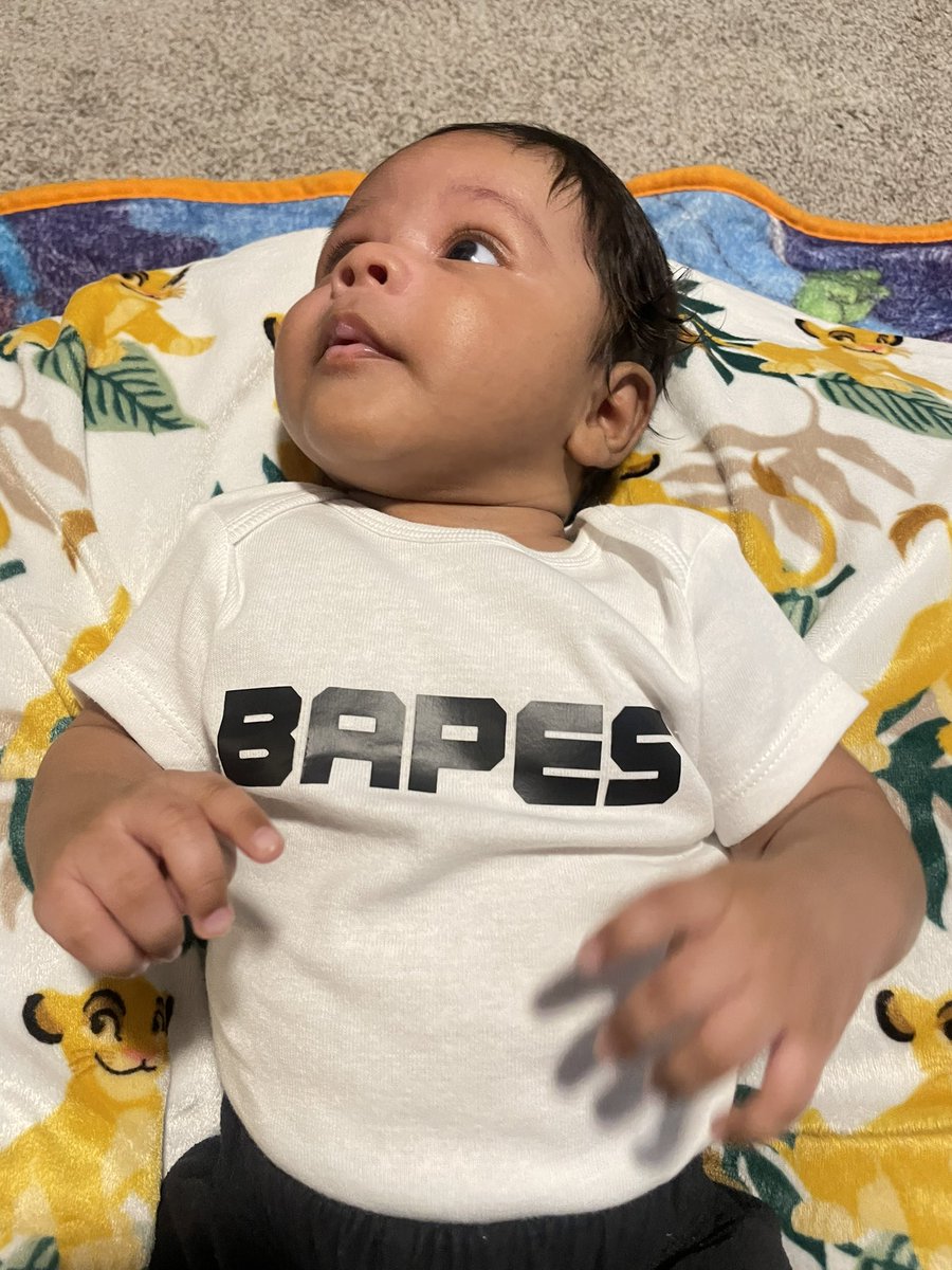 Heemy_NFT's tweet image. G BABY X BAPES 

Baby boy looking snazzy in his #Bapesclan onsies