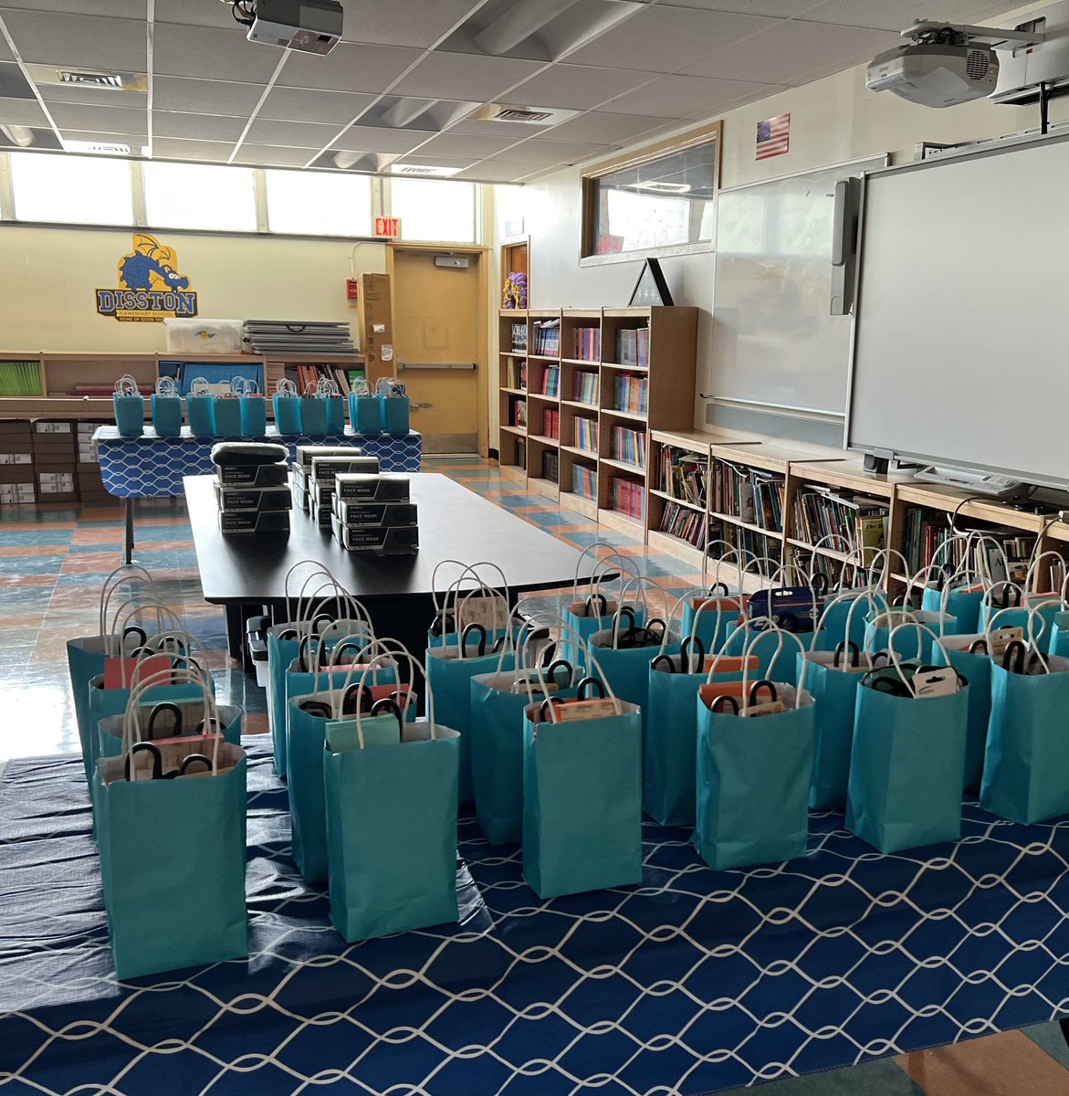 DisstonElem's tweet photo. Building prepped and ready to receive students &amp; families tomorrow with a little something extra for staff!
We are Disston! Hear us ROAR! https://t.co/VVSFHuWU28