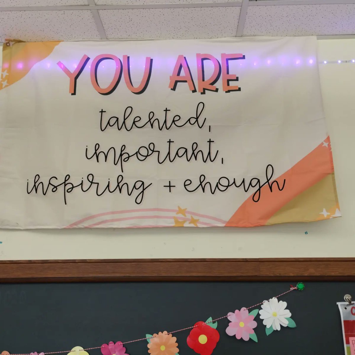melindalee_t's tweet photo. When the building is spotless and the rooms are prepared...and you are anxious to start the school year and greet the kids tomorrow.....💙💙💙🤗 https://t.co/BcZZMrMV7w