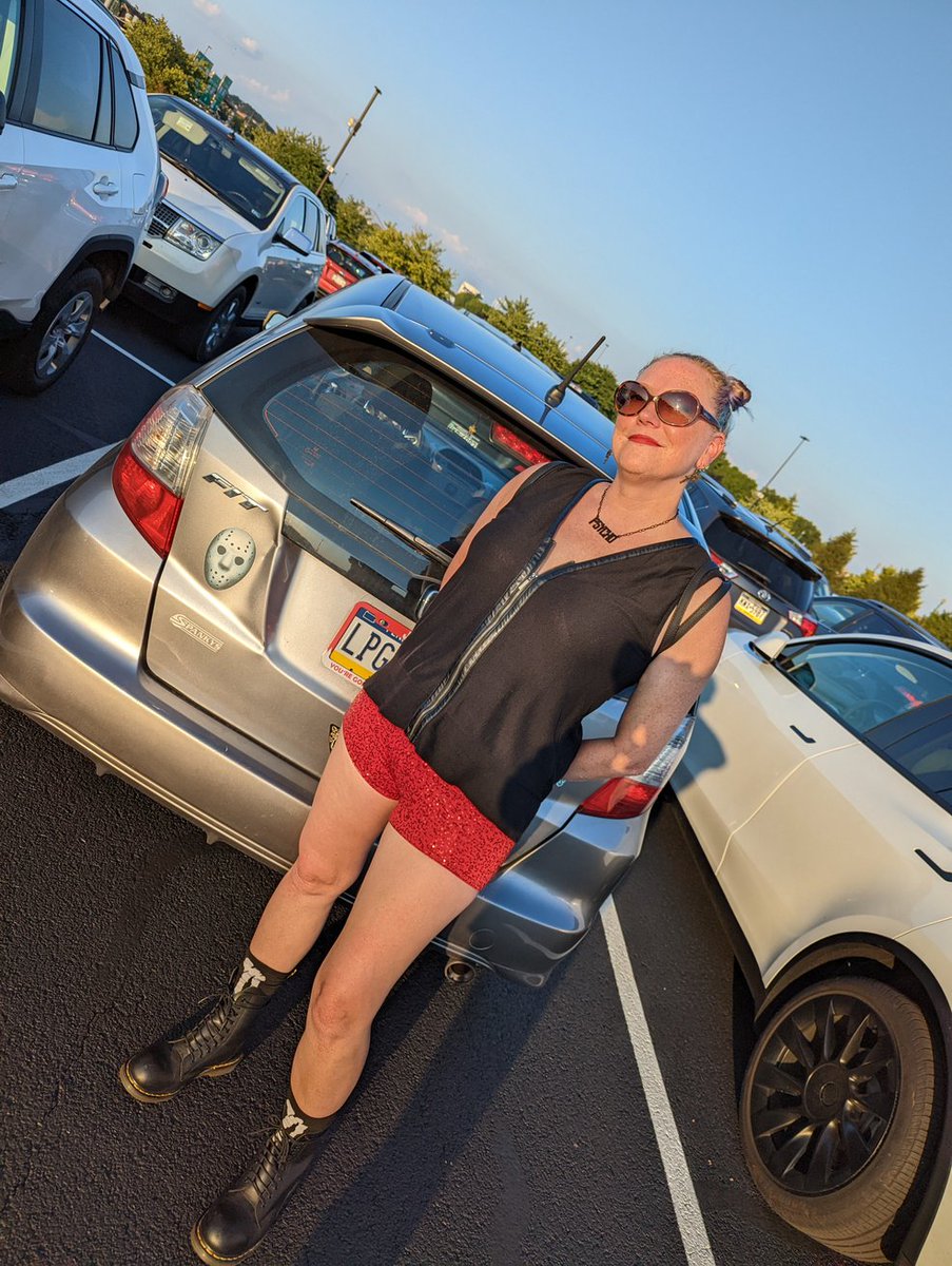 AHL777's tweet photo. #LadyGaga #HersheyparkStadium https://t.co/gdIhlS2V0n