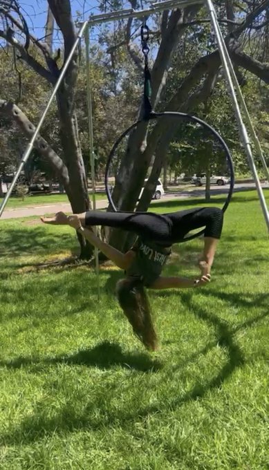 Lyra in the park! https://t.co/QscXRIokEx<a href="/tag/onlyfans"class="tags"><span>#onlyfans</span></a>